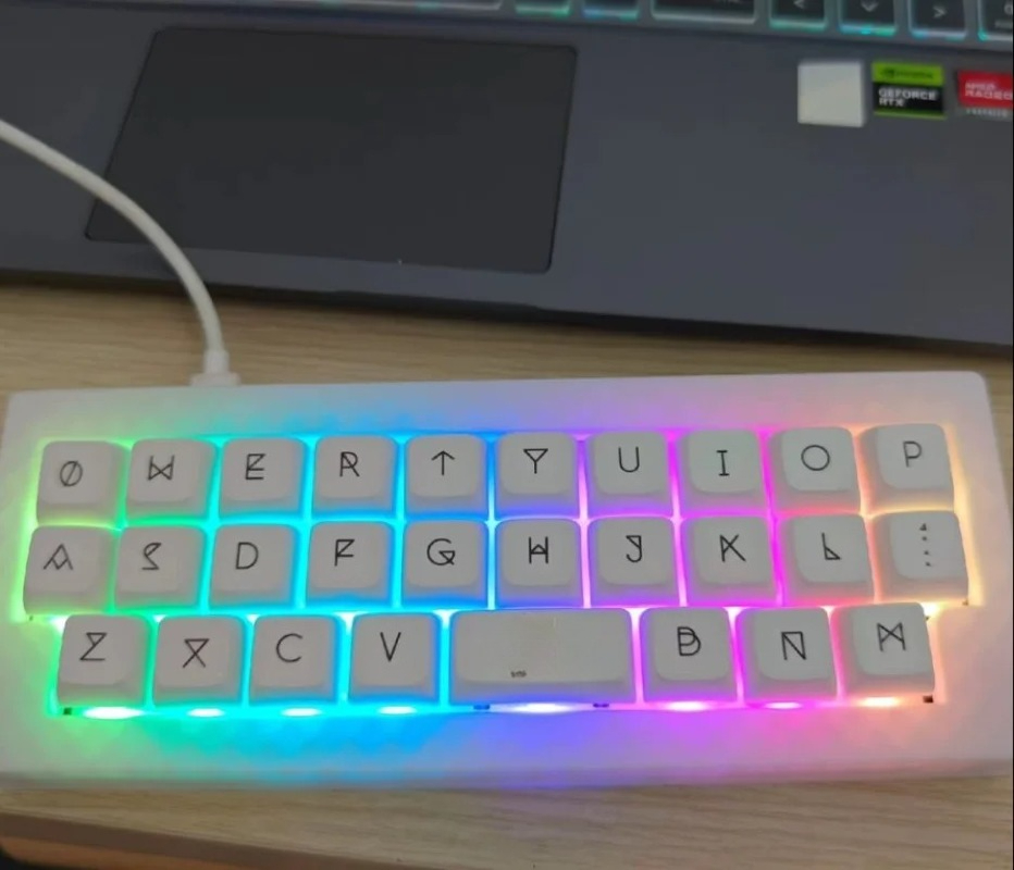 MiFuny Alpha28 Mini Keyboard K – Gaming Keyboard Half recenzja i cena